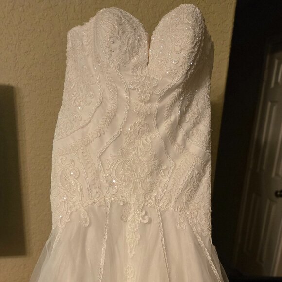 Wedding dress